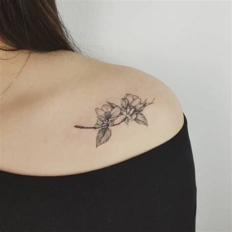 Tatuaje Pecho Mujer Significado